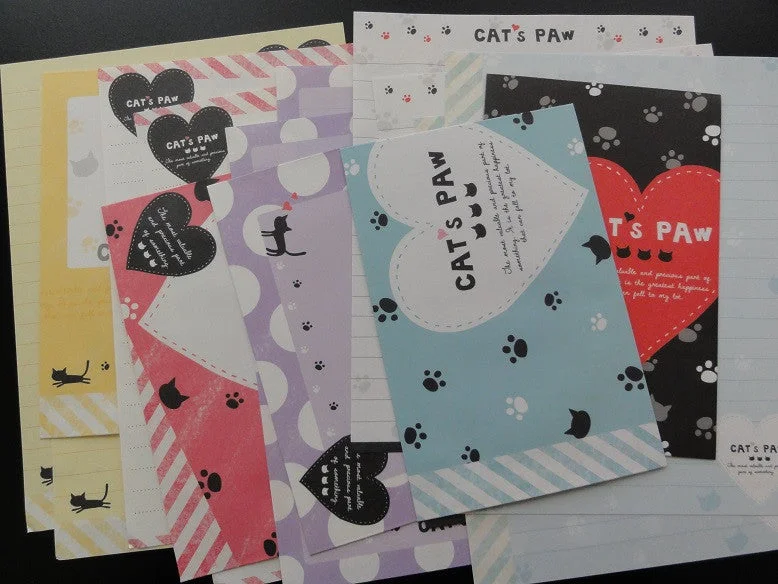 z Q-Lia Cat's Paw Letter Sets