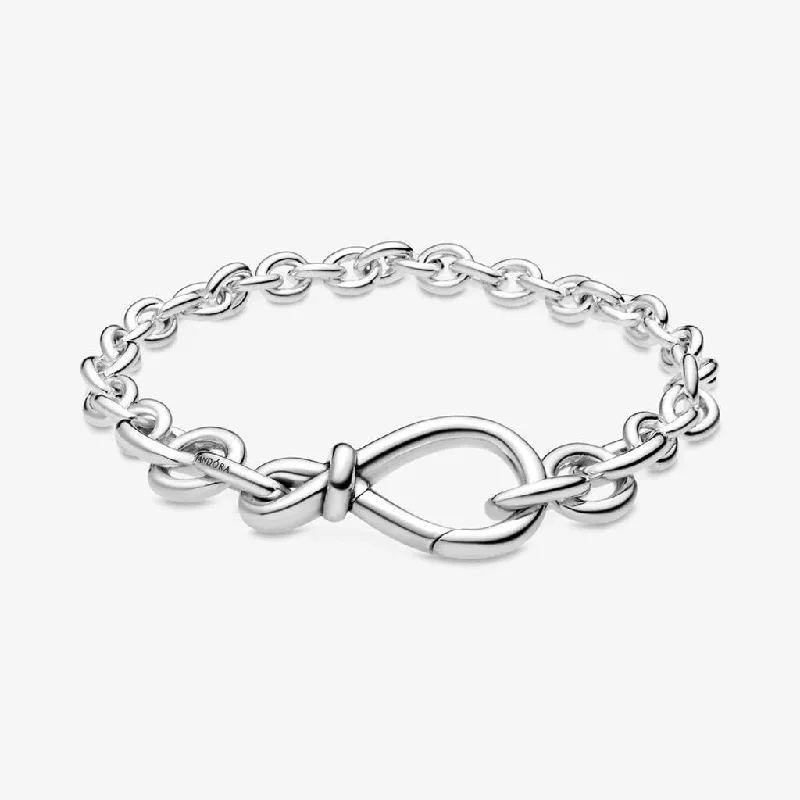 PANDORA : Chunky Infinity Knot Chain Bracelet